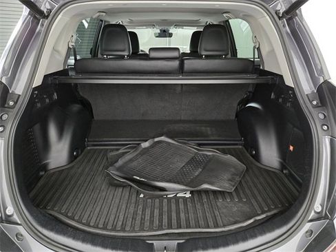 Used 2017 Toyota RAV4 Limited image 19