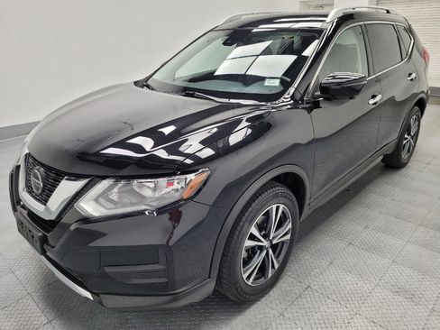 Used 2020 Nissan Rogue SV w/ Premium Package FWD image 2