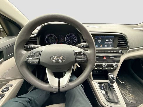 Used 2020 Hyundai Elantra SEL FWD image 13