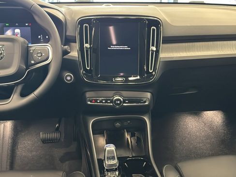 New 2026 Volvo XC40 B5 Plus w/ Protection Package Premier AWD/4WD image 11