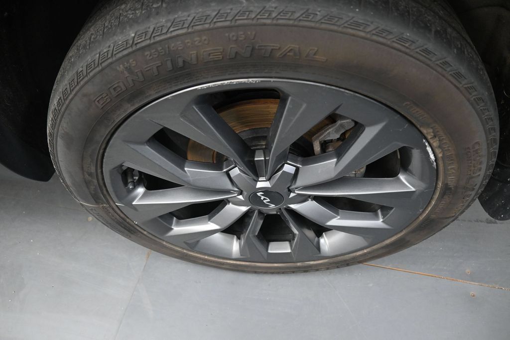 Certified 2023 Kia Sorento SX Prestige AWD/4WD image 9