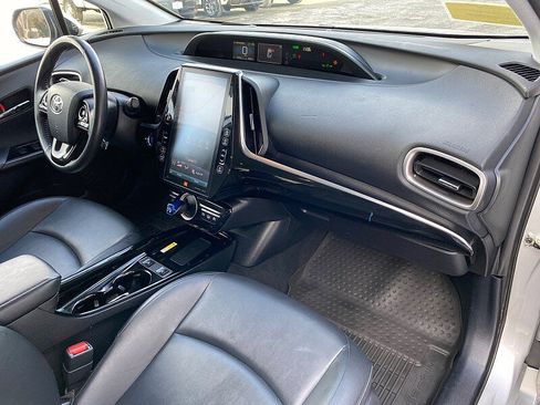 Used 2022 Toyota Prius Prime Limited image 25