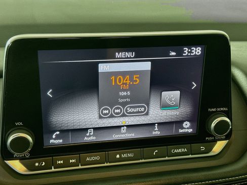 Used 2025 Nissan Rogue SV AWD/4WD image 21