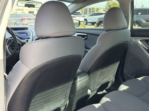 Used 2012 Hyundai Elantra GLS image 14