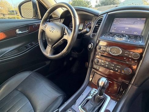 Used 2012 INFINITI EX35 Journey w/ Premium Pkg image 19