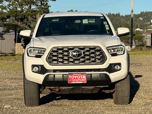 Used 2020 Toyota Tacoma image 6