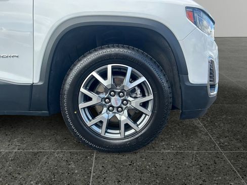 Used 2023 GMC Acadia SLT image 9