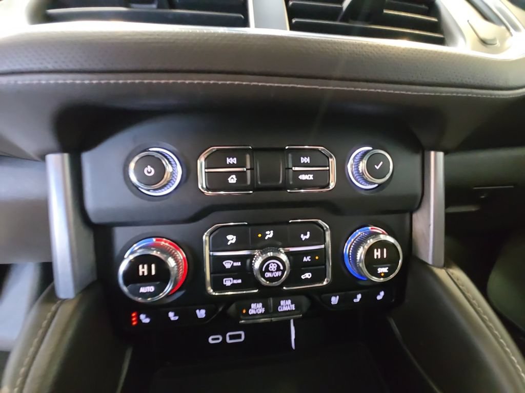 Certified 2022 GMC Yukon SLT w/ SLT Luxury Package AWD/4WD image 23
