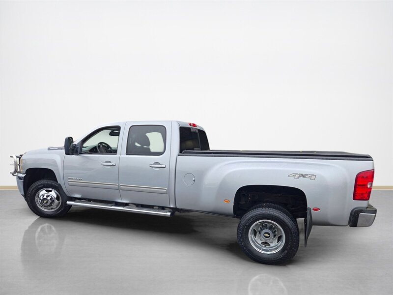 Used 2013 Chevrolet Silverado 3500 LTZ w/ LTZ Plus Package AWD/4WD image 8