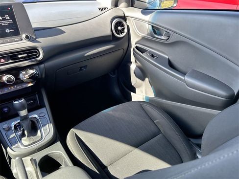 Certified 2022 Hyundai Kona SEL image 15