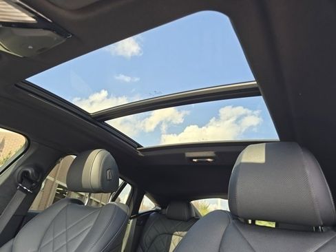 Used 2023 BMW X6 xDrive40i w/ M Sport Package image 9