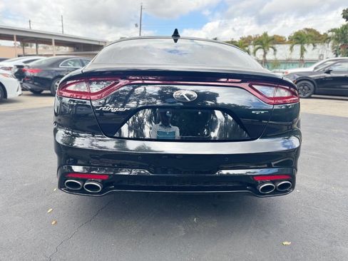 Used 2018 Kia Stinger GT1 image 9