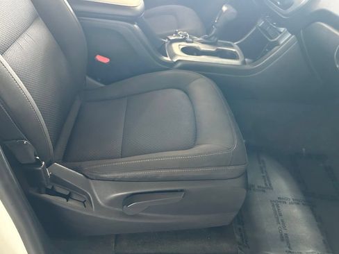 Used 2017 Chevrolet Colorado LT w/ LT Convenience Package RWD image 32