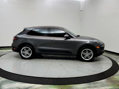 Used 2018 Porsche Macan AWD/4WD image 4