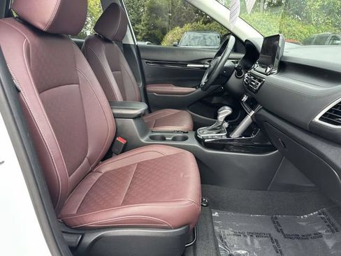 Used 2023 Kia Seltos SX w/ SX Sunroof Package AWD/4WD image 9