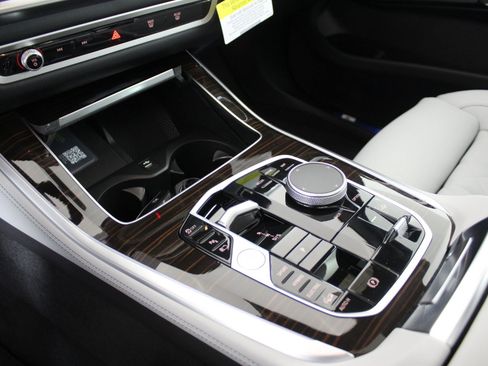 New 2026 BMW X5 xDrive50e image 16