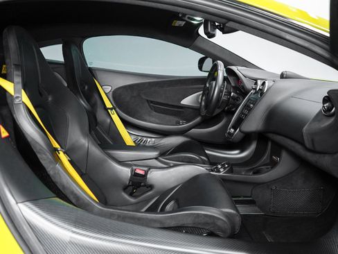 Used 2019 McLaren 600LT image 12