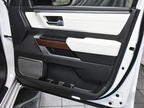 Used 2024 Toyota Sequoia Capstone image 18