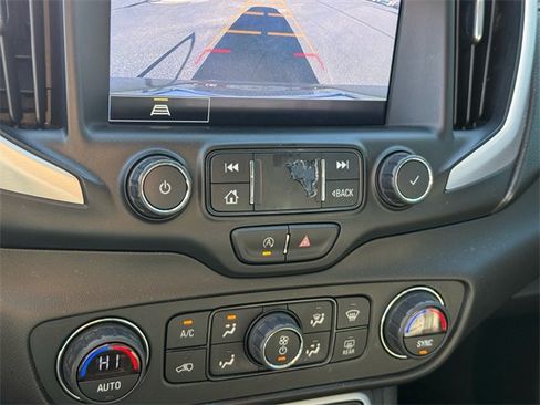 Used 2022 GMC Terrain SLT w/ Infotainment Package II image 21