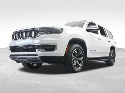 Used 2023 Jeep Wagoneer Series III w/ Preferred Equipment Group image 58