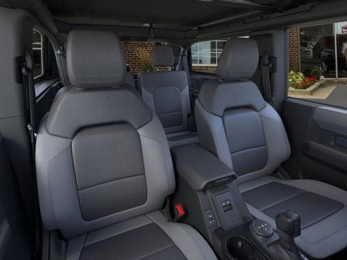 Used 2024 Ford Bronco Black Diamond image 35