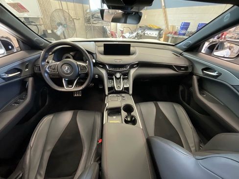 Used 2022 Acura TLX w/ A-SPEC Pkg image 9