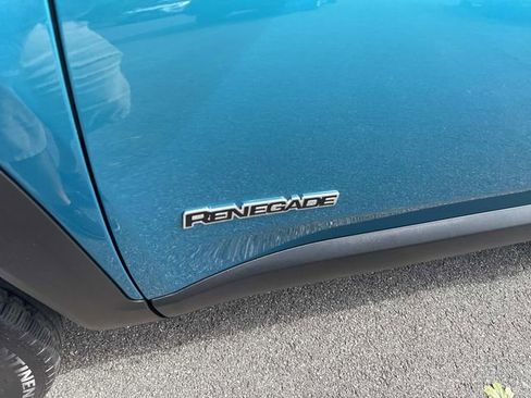 Used 2021 Jeep Renegade Latitude image 13