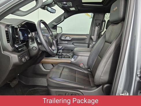 Used 2025 Chevrolet Silverado 1500 High Country AWD/4WD image 16
