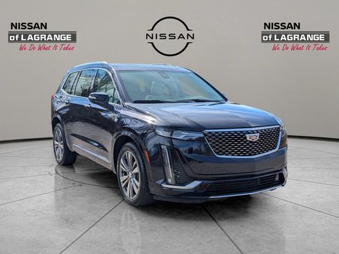 Used 2021 Cadillac XT6 Premium Luxury FWD image 3