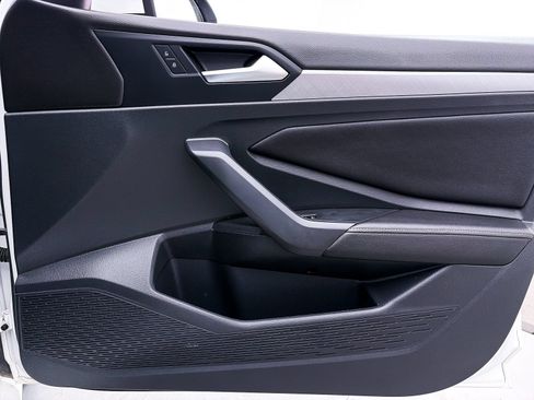 Used 2023 Volkswagen Jetta SE w/ Panoramic Sunroof Package FWD image 31