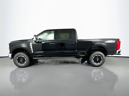 New 2026 Ford F250 XLT w/ Tremor Off-Road Package image 4