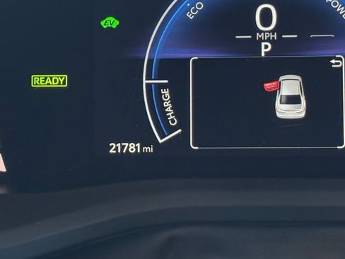 Used 2025 Toyota Camry LE image 43