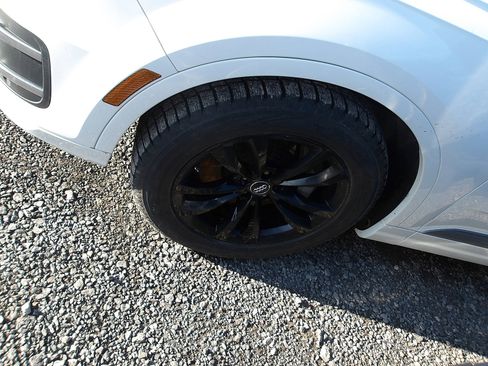 Used 2018 Audi Q7 3.0T Premium Plus image 3