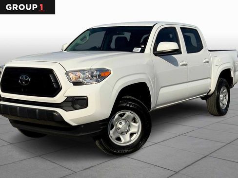 Used 2022 Toyota Tacoma SR image 1