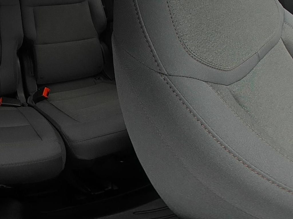 Used 2025 Ford Explorer Active RWD image 14