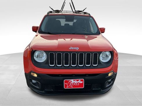Used 2017 Jeep Renegade Latitude image 4
