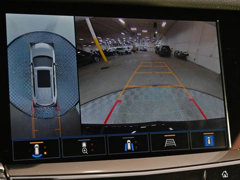 Certified 2025 Cadillac XT6 Sport w/ Technology Package image 30