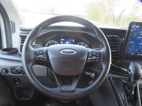 Used 2024 Ford Transit 350 XLT image 38