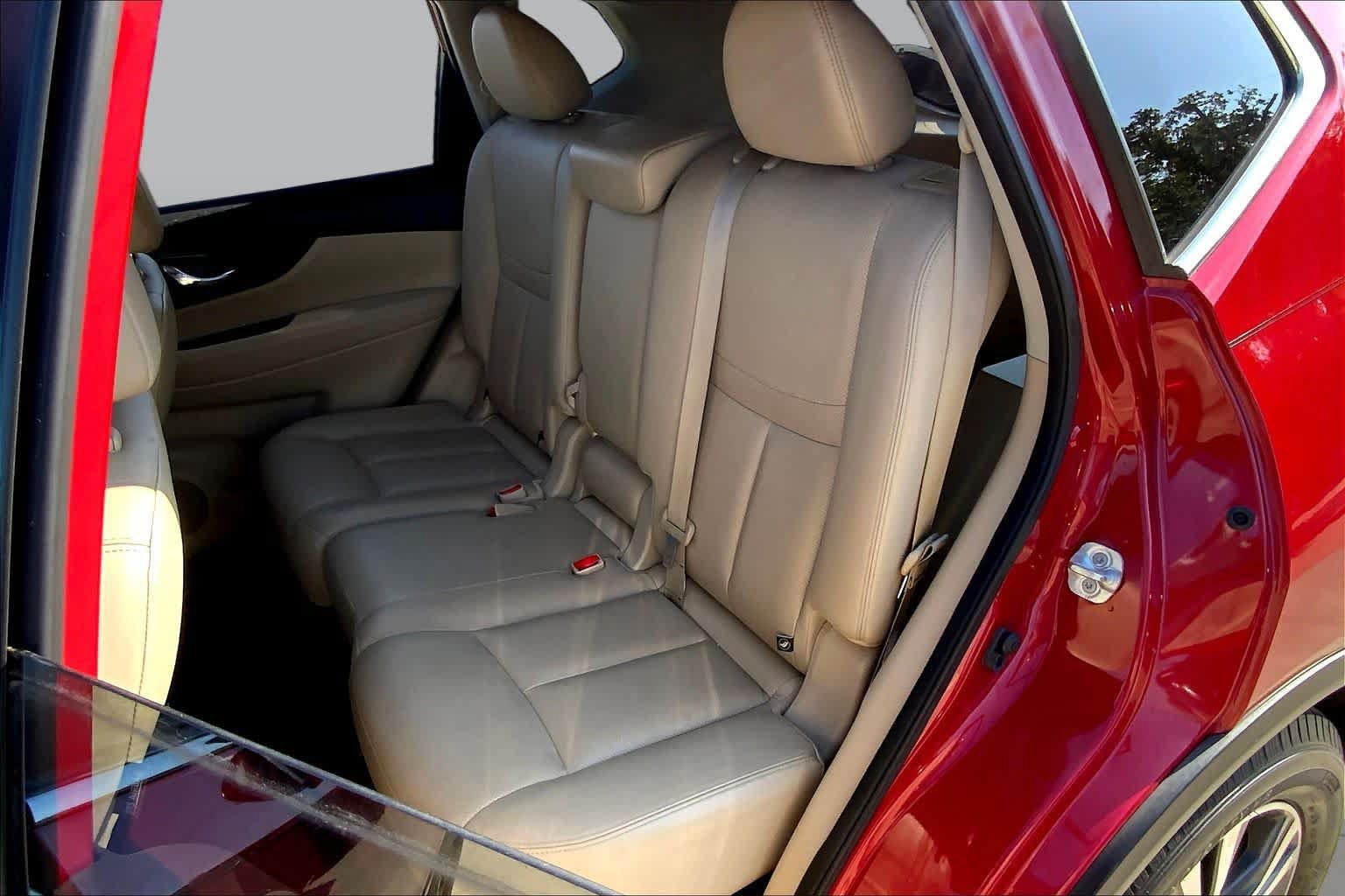 Used 2017 Nissan Rogue SL w/ SL Premium Package FWD image 21
