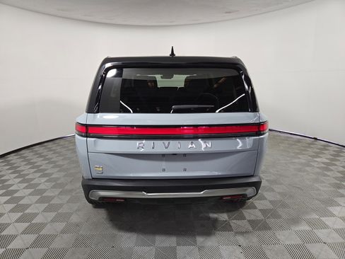 Used 2024 Rivian R1S Adventure AWD/4WD image 4