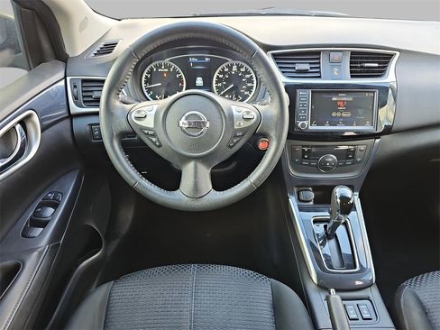 Used 2019 Nissan Sentra SR image 15