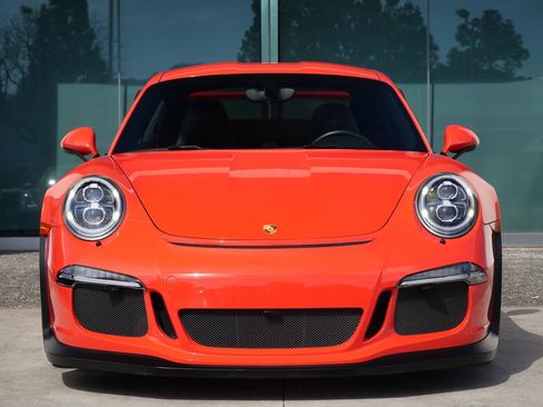 Used 2016 Porsche 911 GT3 RS image 2