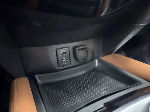 Used 2017 Nissan Rogue SL w/ SL Premium Package image 35