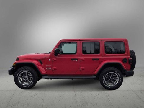 Used 2018 Jeep Wrangler Unlimited Sahara AWD/4WD image 5