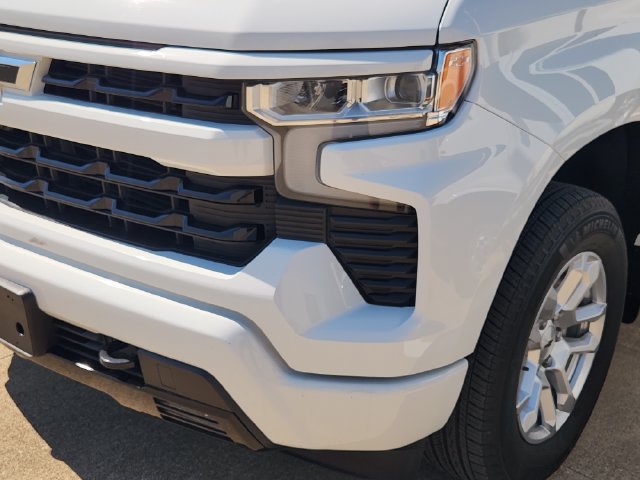 Used 2023 Chevrolet Silverado 1500 RST w/ Convenience Package II AWD/4WD image 8