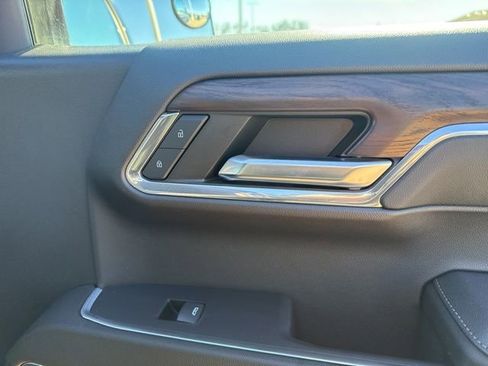 Used 2023 GMC Sierra 1500 SLT image 52