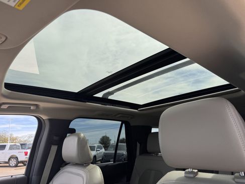 Used 2021 Ford Expedition Max Limited image 26