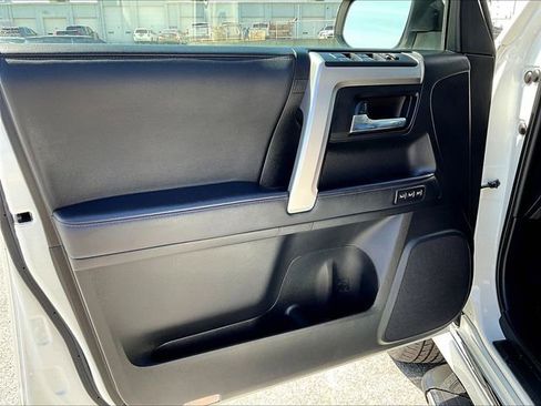 Used 2020 Toyota 4Runner Limited image 9