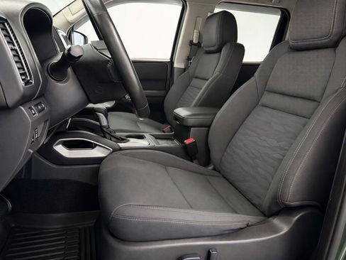 Used 2023 Nissan Frontier SV w/ Technology Package image 11