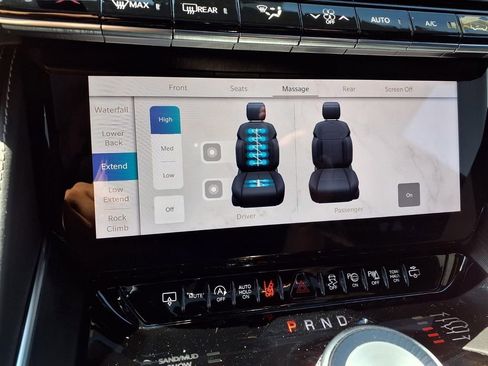 New 2026 Jeep Grand Wagoneer Summit AWD/4WD image 9